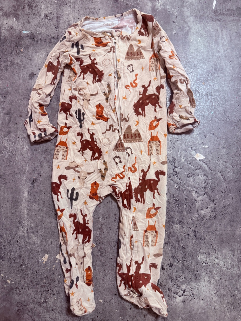 Caden Lane Western Cowboy Bamboo Zipper Pajamas Horses Cactus